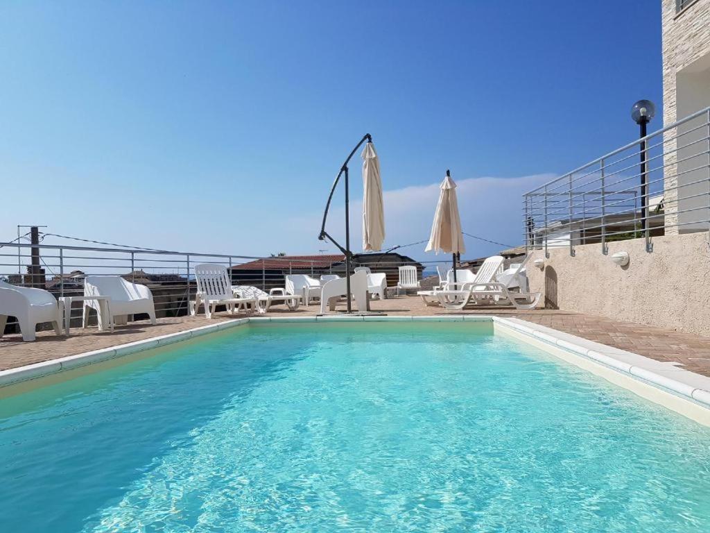 Il Gallo Tropea Luaran gambar